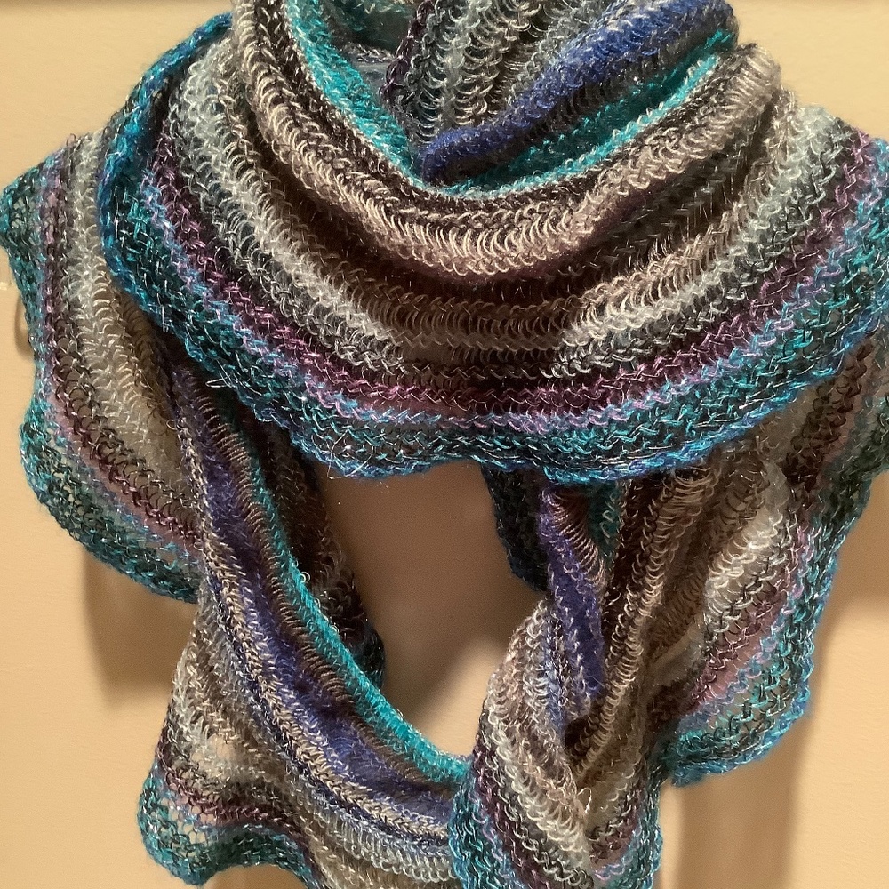 Beautiful infinity Apt 9 scarf